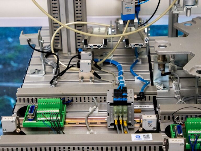 Pymatek Automation en Bilbao: Automatización Industrial